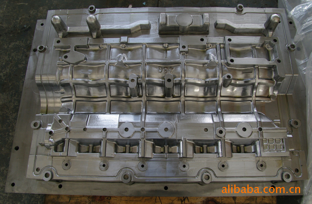 廠家直銷重力澆鑄模具與鋁產(chǎn)品模具的優(yōu)勢與應(yīng)用